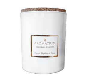 Vela Premium Candles flor de algodón y rosas 140 g