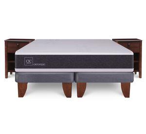 Cama Europea king New Ortopedic + veladores New Torino Cic
