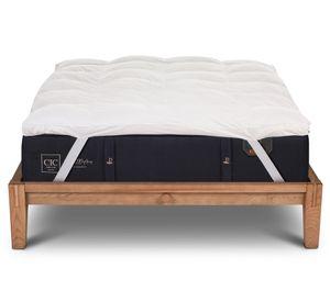 Cama europea Oak King Premium + Topper Cic