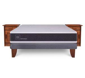 Cama Europea 2 plazas New Ortopedic + veladores Milán Cic