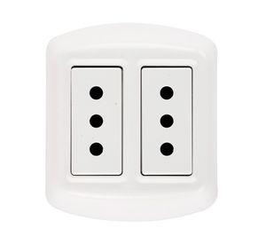 Toma corriente doble 10 a con casquete modus plus Bticino