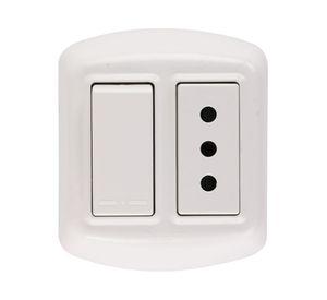 Interruptor+enchufe 10 a con casquete modus plus Bticino
