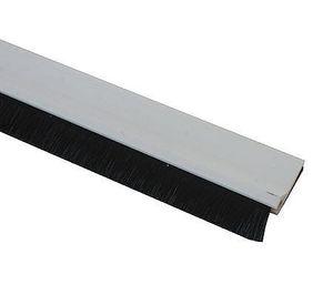 Burlete listón para puertas autoadhesivo blanco.