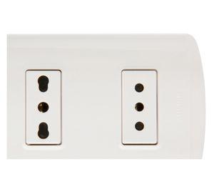 Enchufe doble toma 2 patas +  tierra 10 a/16 v Bticino