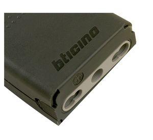 Enchufe hembra volante 10 / 16 amp Bticino