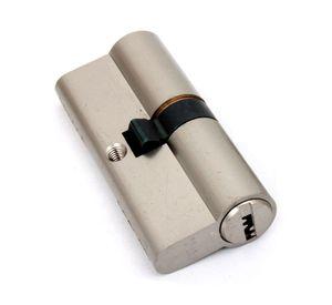 Cilindro multipunto alta seguridad 70mm 5 llaves plata 102901 Yale
