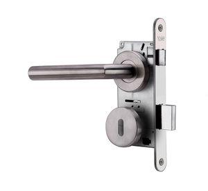 Cerradura embutida dormitorio/clóset Toscana plata Yale