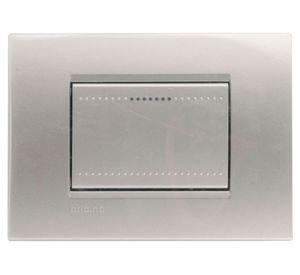 Placa armada interruptor simple 9/24 Tech Bticino