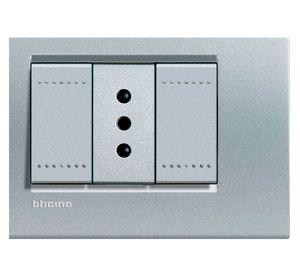 Toma simple 10A armado tech Bticino