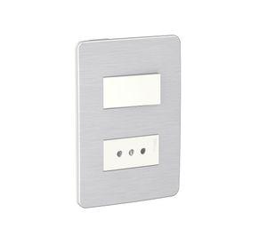 Placa armada toma corriente + interruptor 9/12 Orión Gris cósmico Schneider