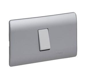 Placa armada interruptor 16A 9/24 Génesis lien Schneider