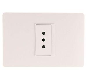 Enchufe armado 10A 250V 2P+T blanco Bticino