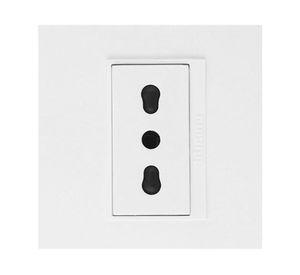 Enchufe armado 10/16A 250V 2P+T bipaso blanco Bticino
