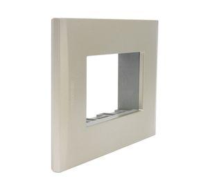 Placa 3 módulos + soporte Nobile perla Bticino