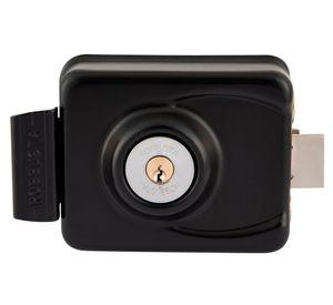 Cerradura sobreponer Robbusta 7100 B60 con caja reja para soldar