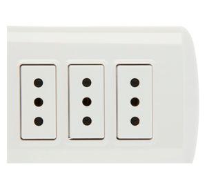 Toma corriente triple 10 a modus blanco Bticino