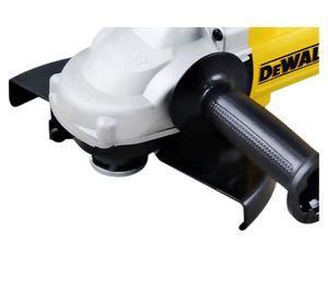 Esmeril angular 9'' 2200W D28490 Dewalt