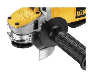 Esmeril angular 4 1/2'' 900W DWE4120-B2 Dewalt
