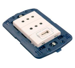 Placa semiarmada toma doble + USB Tech Bticino