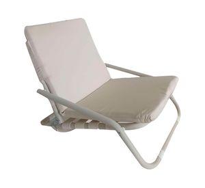 Silla acolchada beige