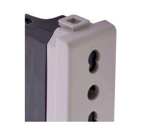 Modulo enchufe hembra 2 p+t 10/16 a beige matix Bticino