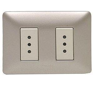 Toma corriente doble matix beige Bticino