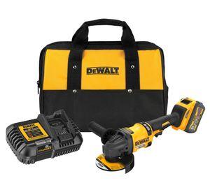 Kit esmeril angular 4-1/2" 5" DCG418T1-B2 6 Ah 60V + accesorios