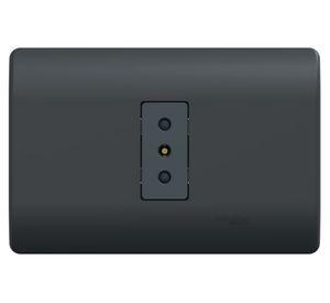 Placa Genesis armada toma corriente simple 10 A 2P+T black