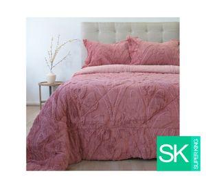 Cubrecama Jacquard rosa Súper King