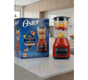 Licuadora Oster® con vaso de vidrio y 6 velocidades más pulso 800W 1,5Litros