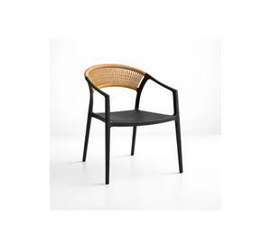 Silla Minimalista Ratán Respaldo Curvo Verona