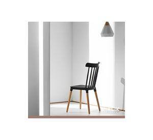 Comedor Mesa Redonda Negra 80cm + 4 Sillas Windsor Negras