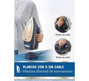 Plancha a vapor inalámbrica Oster® 2 en 1 con suela de cerámica GCSTCC5000