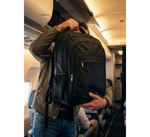 Mochila Jumbo Viaje Cabina Impermeable Resistente Notebook 53cm Negro 28L