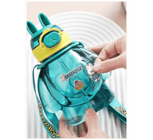 Botella Plástica 650ML Con Correa Y Orejitas Estilo Kawai Sin BPA Niños Turquoise