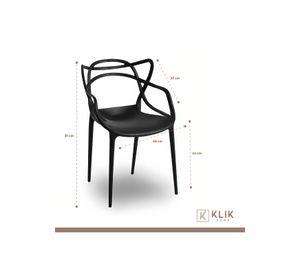 Comedor Terraza - 2 Sillas Master Negras y Mesa Eames de Vidrio 80cm