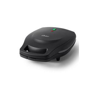 Tosty Arepa Oster® CKSTAM05013 Color Negro Versión 2026