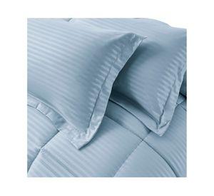 Plumón Embossed celeste Súper King