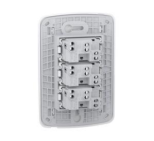 Toma italiana Miluz triple bipasso 10/16A 2P+E blanco