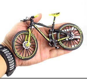 Bicicleta Escala Miniatura1.10 MTB Negro/Verde