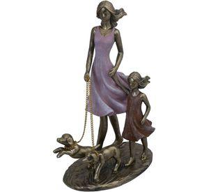 Figura Decorativa Madre e Hija Con Mascota