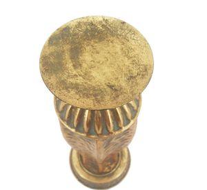 Candelabro Metálico Dorado Martillado Mediano