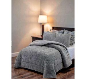 CUBRECAMA CON RELIEVE EN FORMA DE HOJAS KING COLOR GRIS CLARO