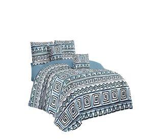 CUBRECAMA CON DISEÑOS  KING 250 X 270 CM + 2 ALMOHADAS P11