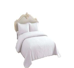 QUILT CUBRECAMA DE VERANO KING CON POMPON COLOR BLANCO