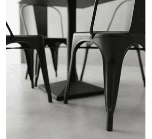 Juego De Mesa Melamina 70x70 + 4 Sillas Tolix Negras