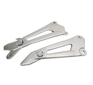 SOPORTE PEDALINES TRASERO DE YBR125