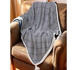 MANTA CON BORLAS DECORATIVA Y ESTAMPADO GEOMETRICO DE ROMBO COLOR GRIS 2