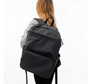 Mochila De Espalda Unisex Bolso Impermeable Color Negro