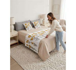 Piecera de Cama Texturizada con Bordado Botanico P1